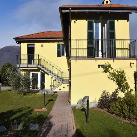 Prázdninový dům Sleeps 8 Air Con Wifi Porto Valtravaglia