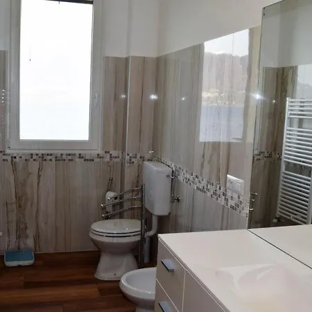 Prázdninový dům Sleeps 8 Air Con Wifi Porto Valtravaglia