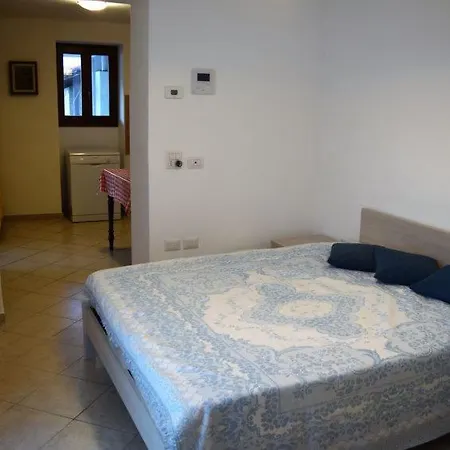 Sleeps 8 Air Con Wifi Holiday home