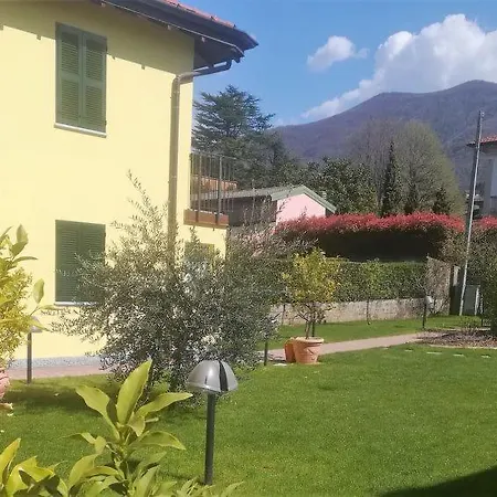 Holiday home Sleeps 8 Air Con Wifi *